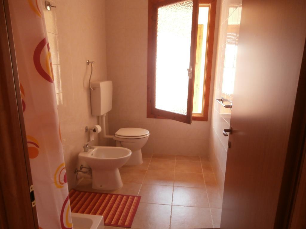 B&B Neverland Marrùbiu Rom bilde